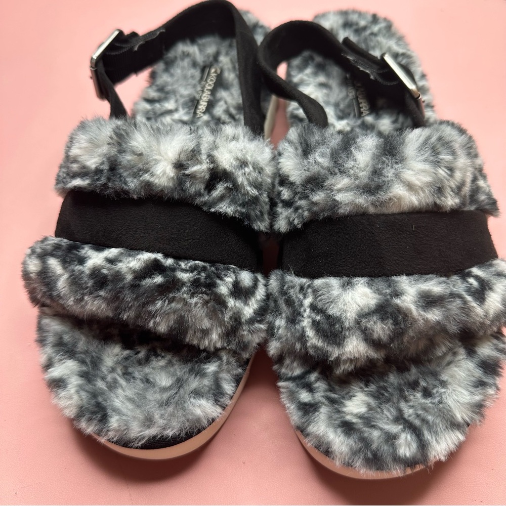 Koolaburra Ugg White & Black Snow Leopard Cheetah Slides - Picture 9 of 13